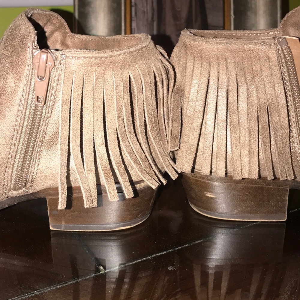 Booties - Picture 4 of 4
